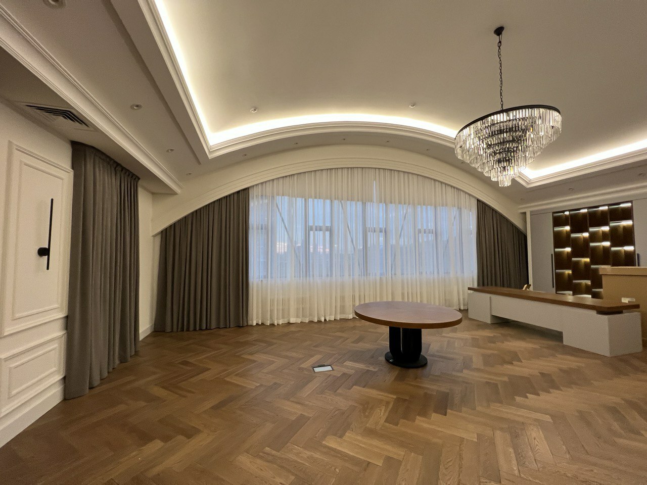 Карниз в интерьере